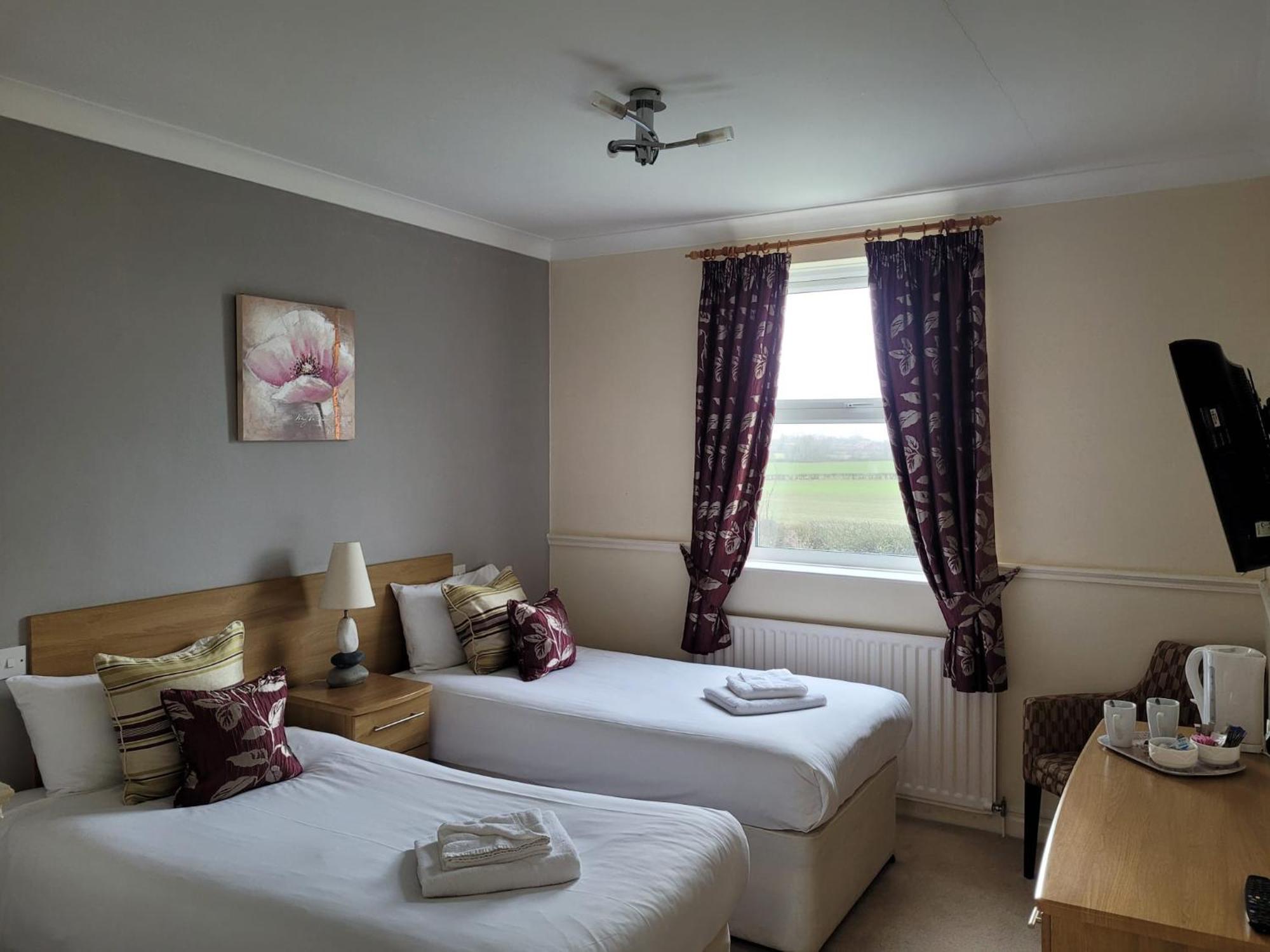 The White Horse Lodge Hotel Thirsk Bagian luar foto