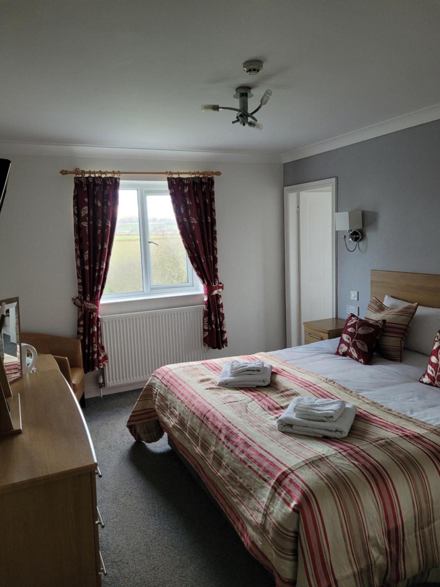 The White Horse Lodge Hotel Thirsk Bagian luar foto